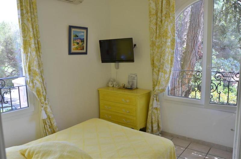 Hotel Villa Des Anges Гримо Екстер'єр фото