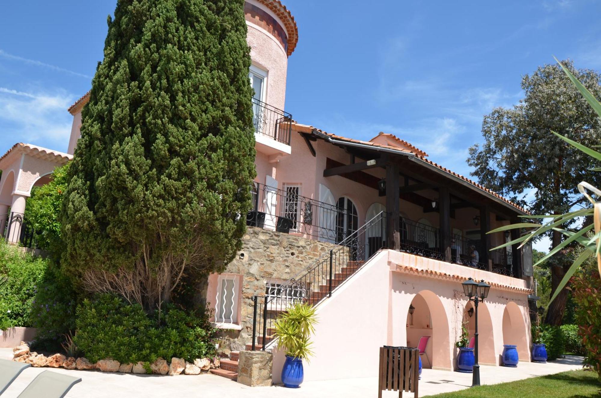 Hotel Villa Des Anges Гримо Екстер'єр фото