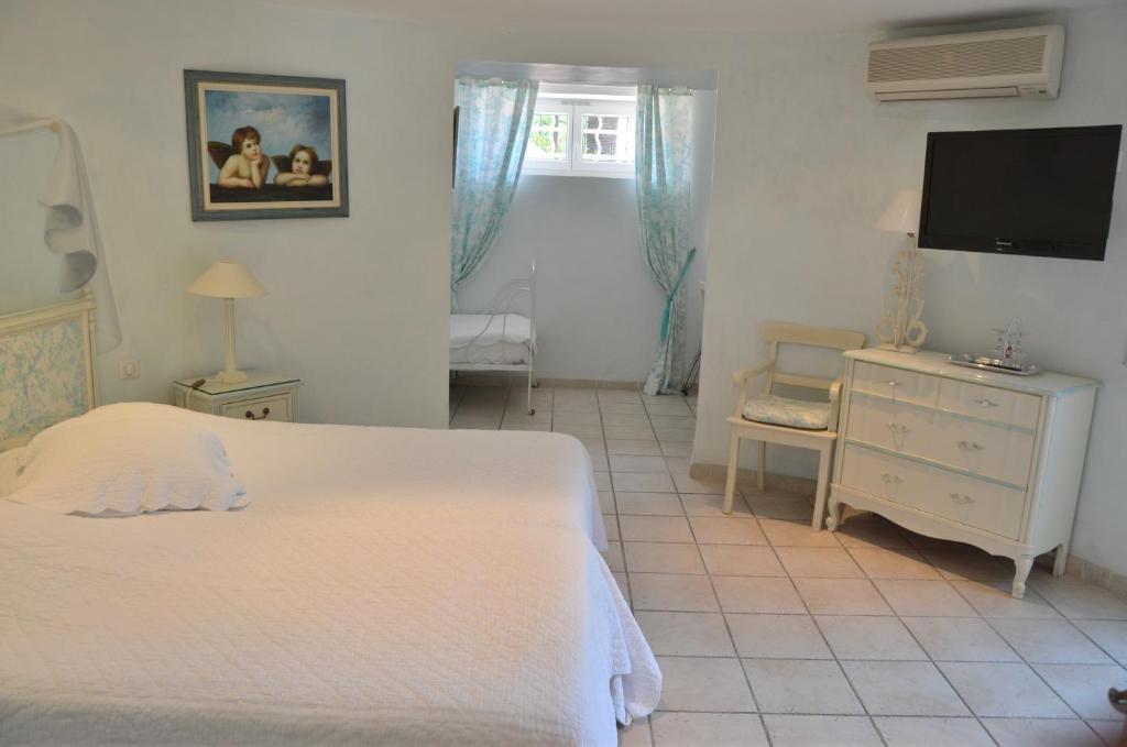 Hotel Villa Des Anges Гримо Номер фото
