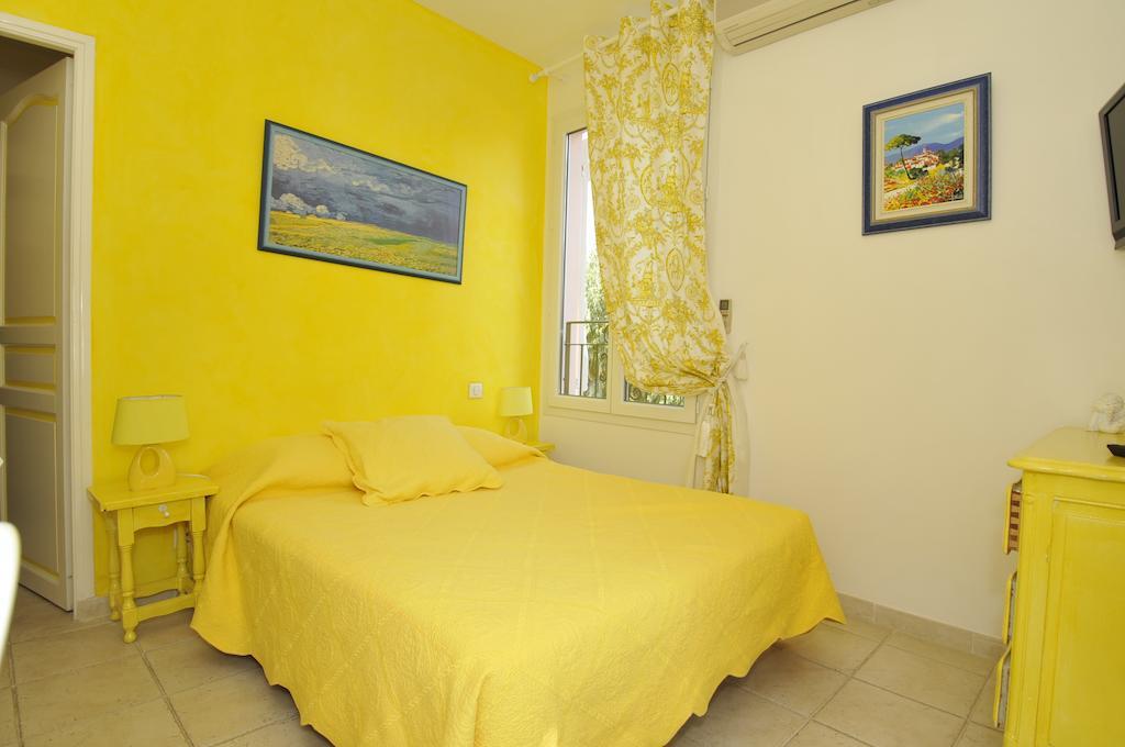 Hotel Villa Des Anges Гримо Номер фото